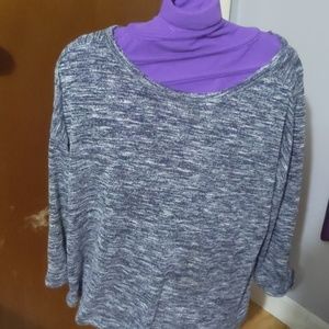 5/$10 Heathered grey top